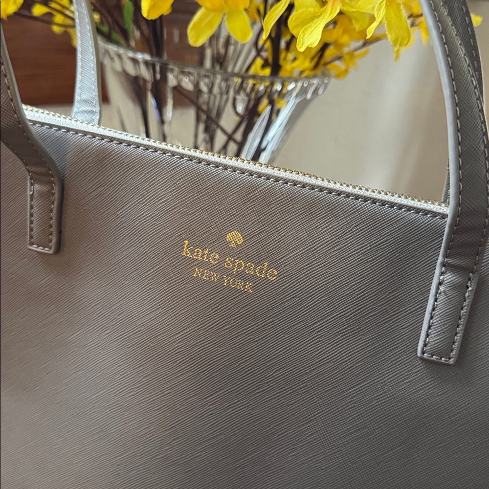 Kate Spade New York Greta Court Penny Tote Bag - Picture 3 of 15